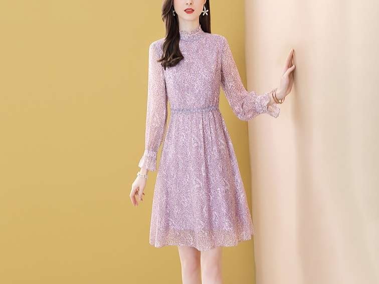 紫色印花雪纺连衣裙中长款减龄A字裙子